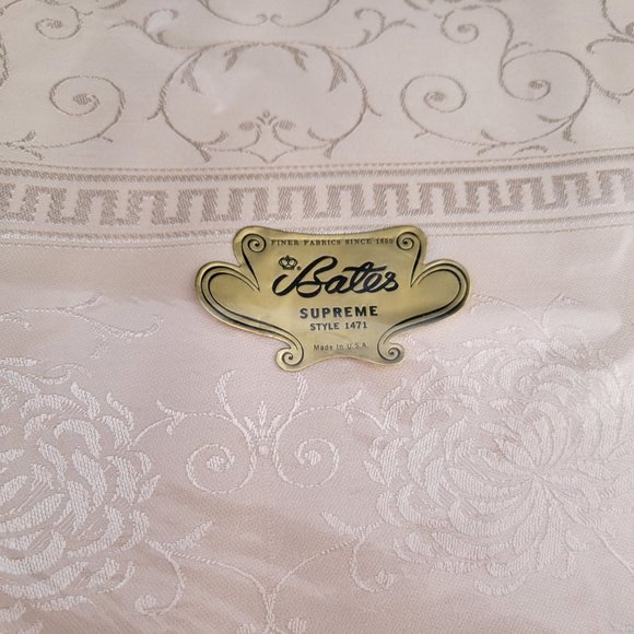 Damask Tablecloth Bates Rayon Supreme Ivory 66 x 84 Rectangle New Old Stock - Picture 9 of 12